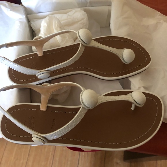 Christian Louboutin off white Planet ball flat sandal. Brand new! Never worn. - Picture 3 of 5